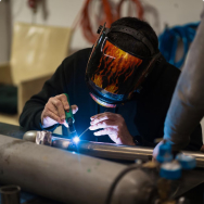 Pipe welding machines